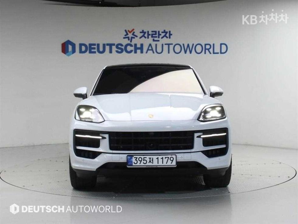 2023 Porsche (9Y0) photo
