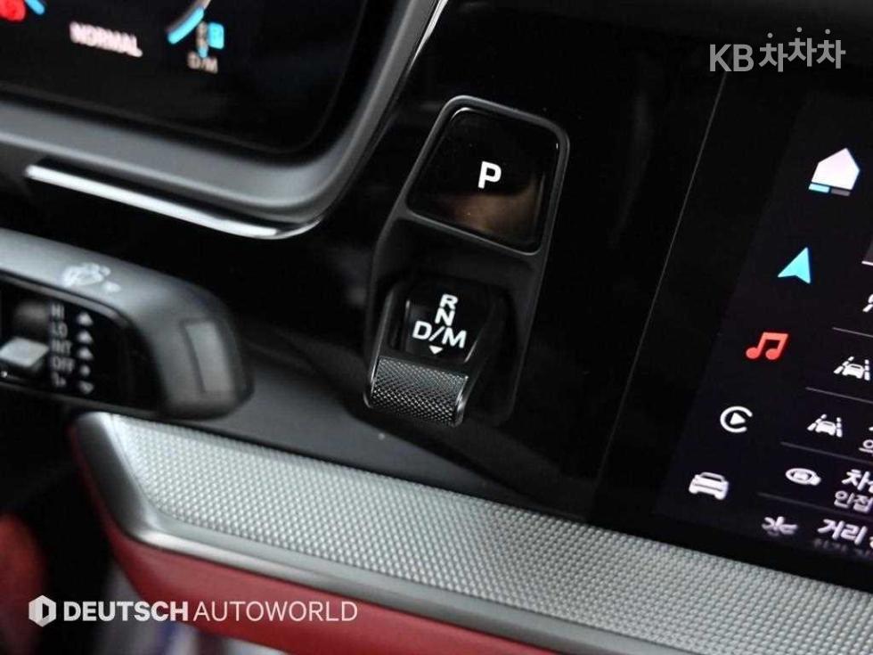 2023 Porsche (9Y0) photo