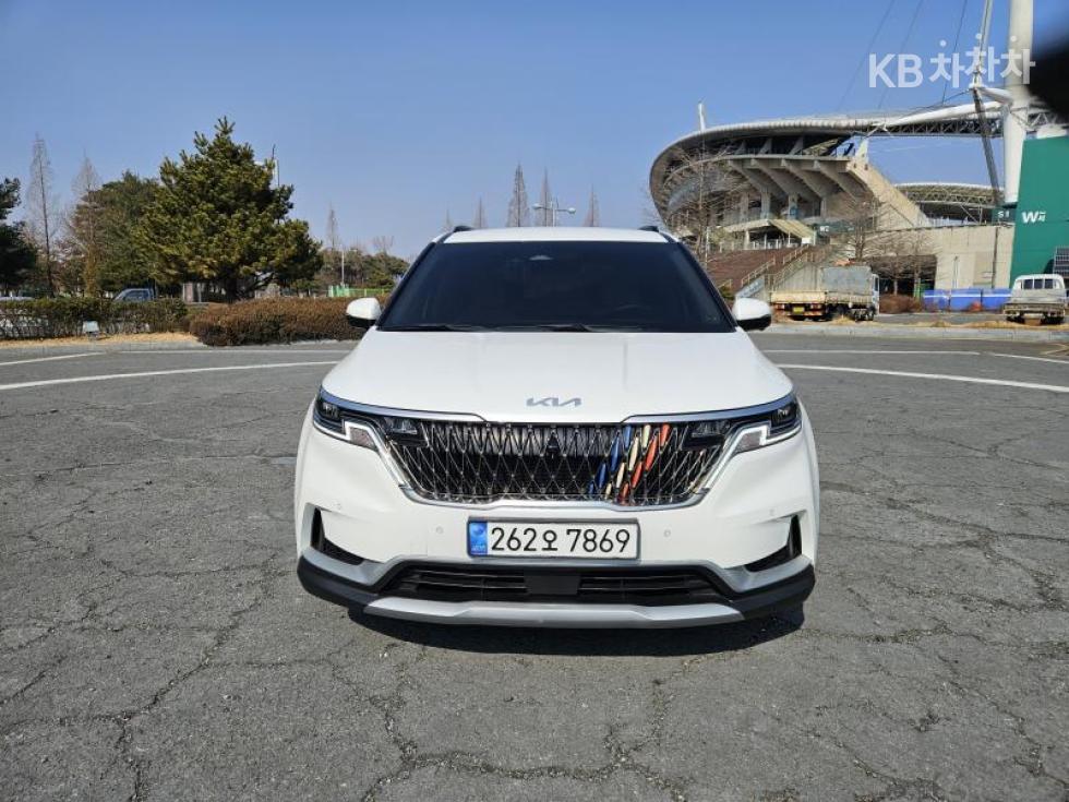 Kia Carnival — miniaturë 3