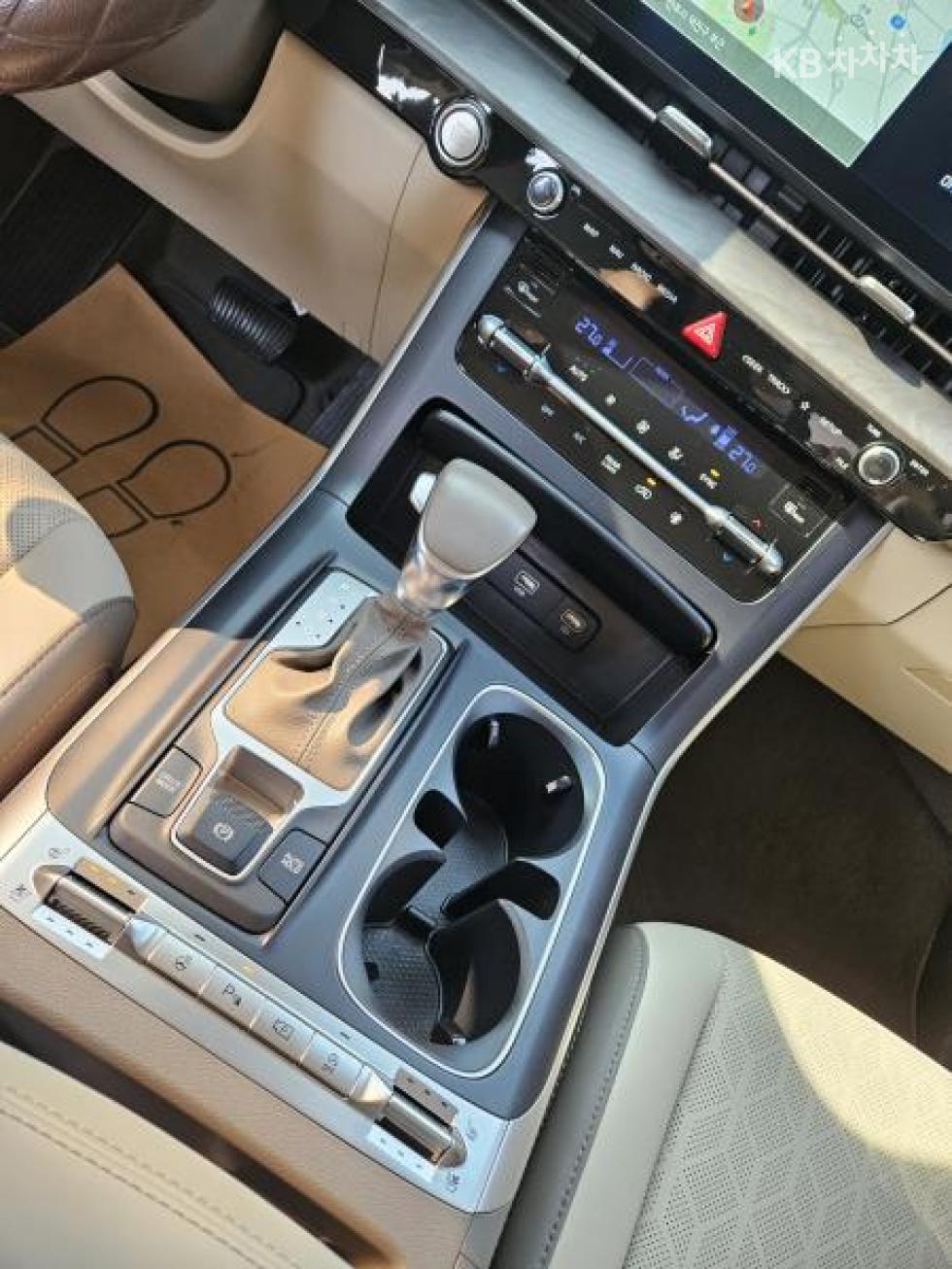 Kia Carnival — miniaturë 20