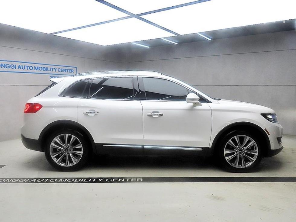 2016 Lincoln MKX 2 photo