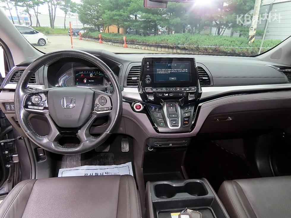 Honda Odyssey — miniaturë 8