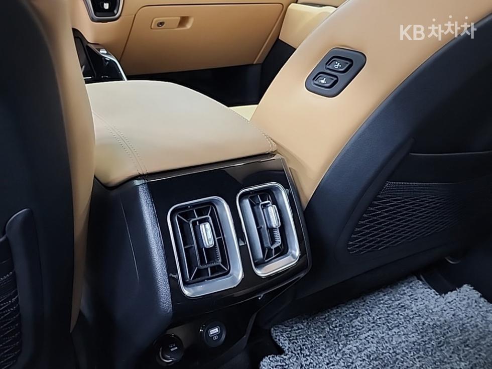 Kia Sorento — miniaturë 13