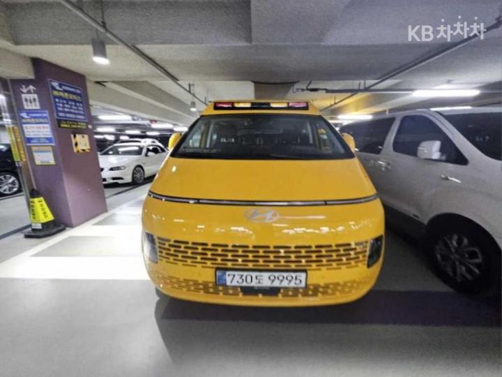 Hyundai Staria 3.5 LPi 15인승 — foto 1