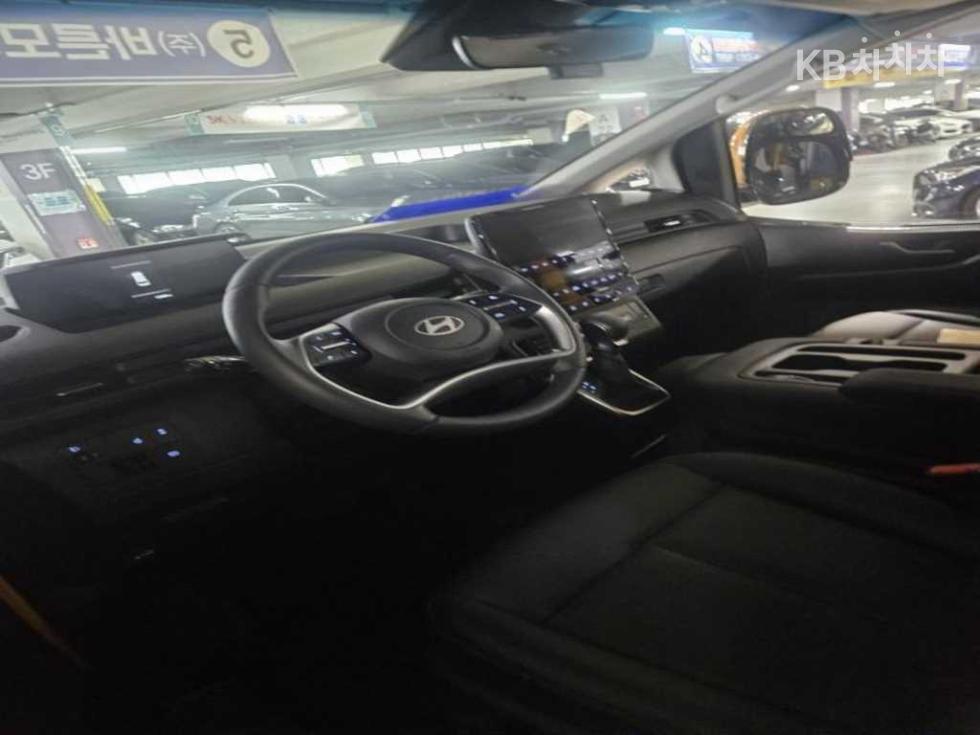 Hyundai Staria — miniaturë 5