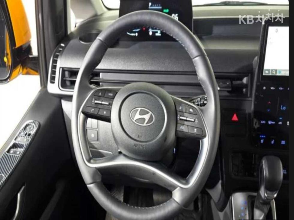 Hyundai Staria — miniaturë 8