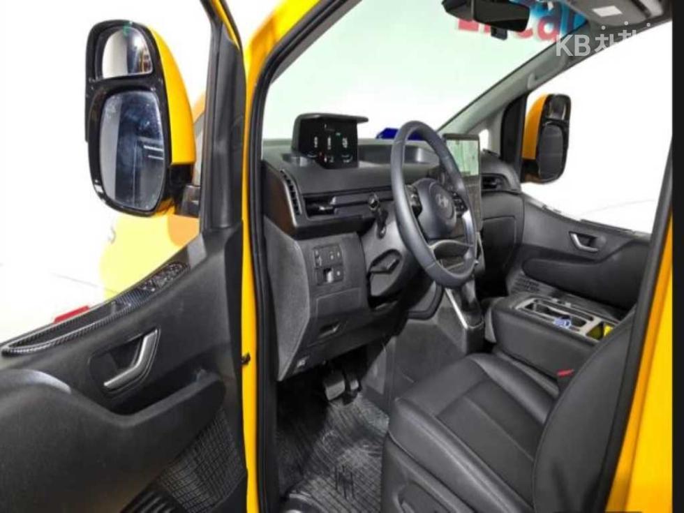 Hyundai Staria — miniaturë 13