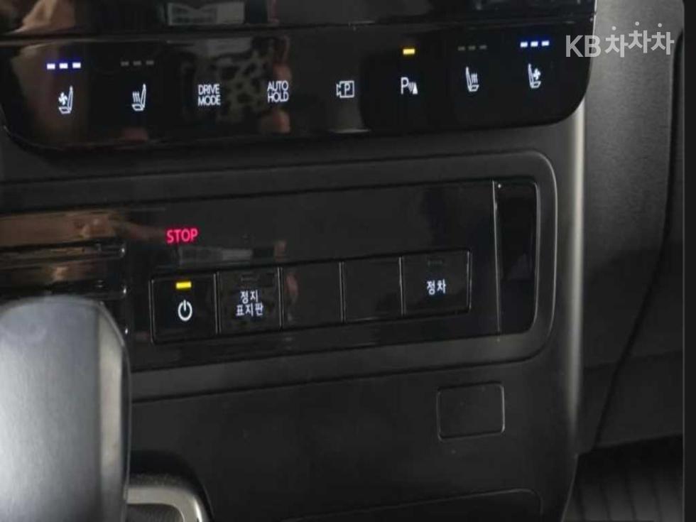 Hyundai Staria — miniaturë 16
