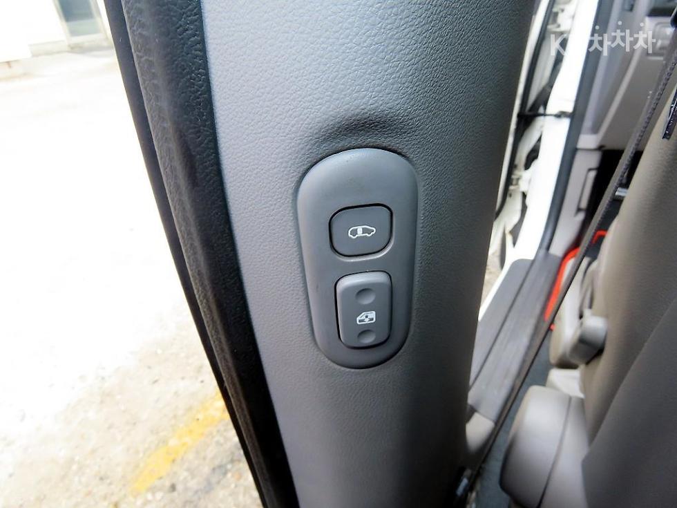 Kia Carnival — miniaturë 16
