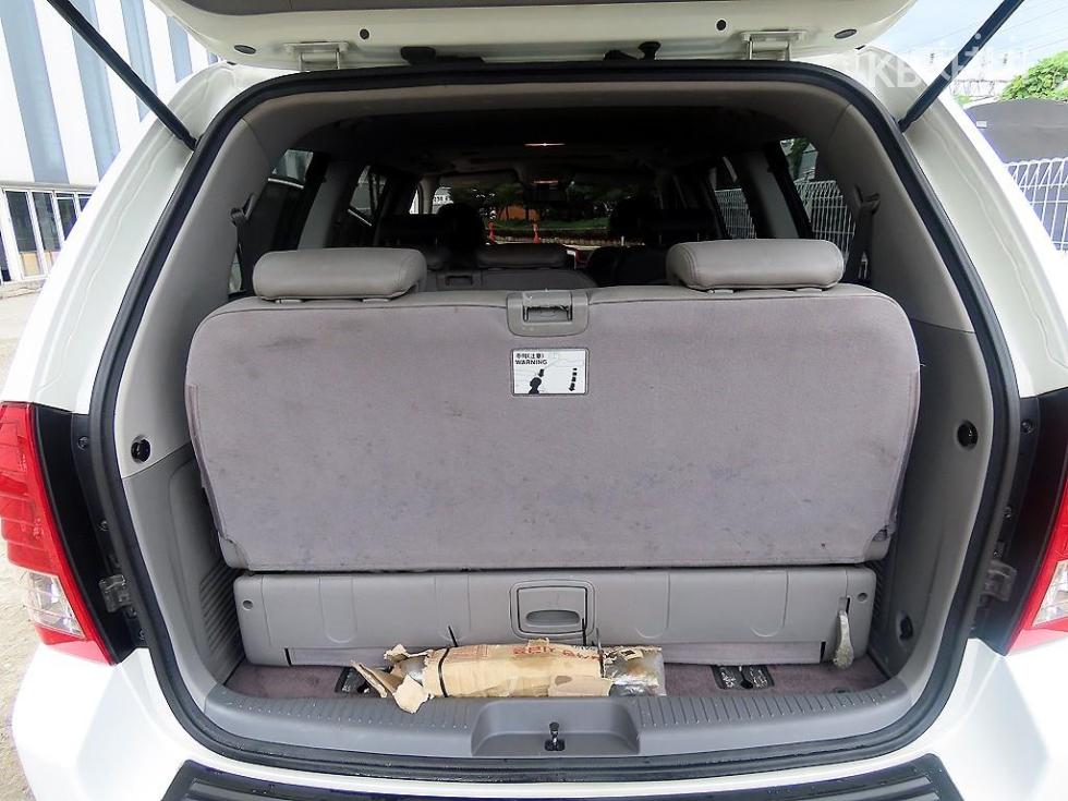 Kia Carnival — miniaturë 18