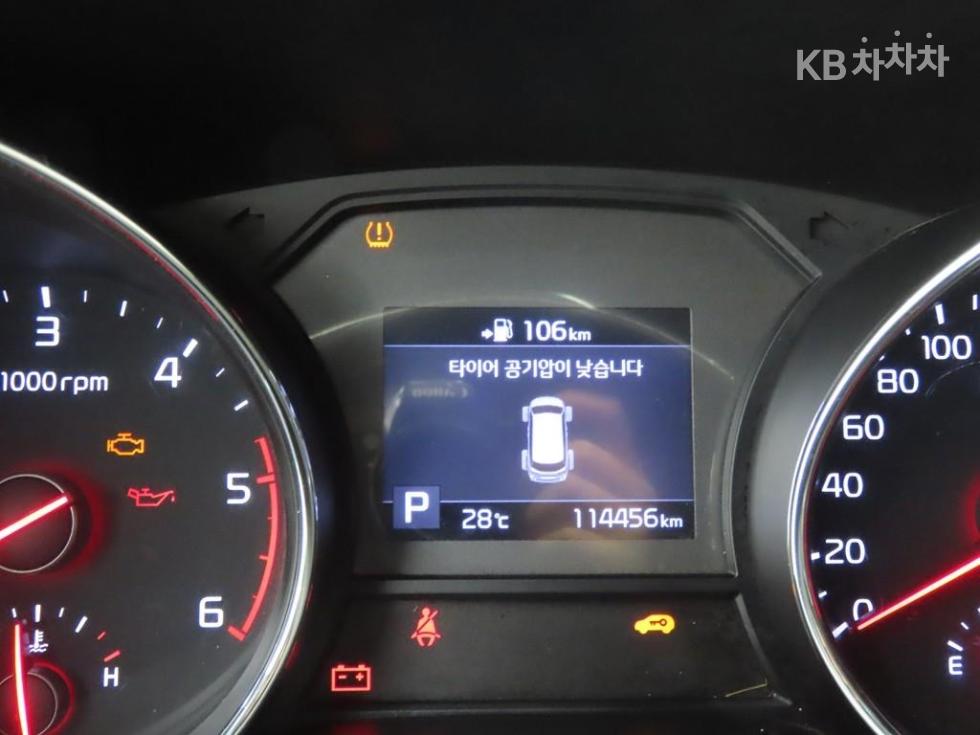 Kia Carnival — miniaturë 8