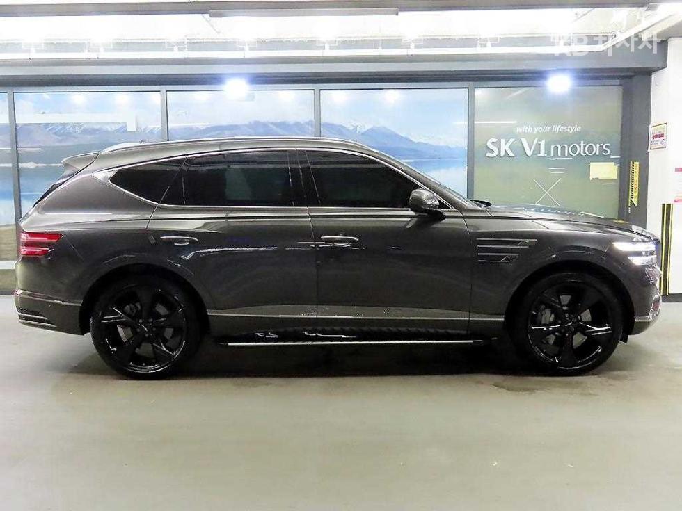 2024 Genesis GV80 photo