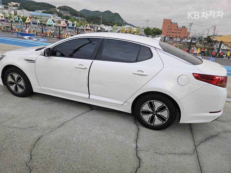 Kia K5 — miniaturë 13