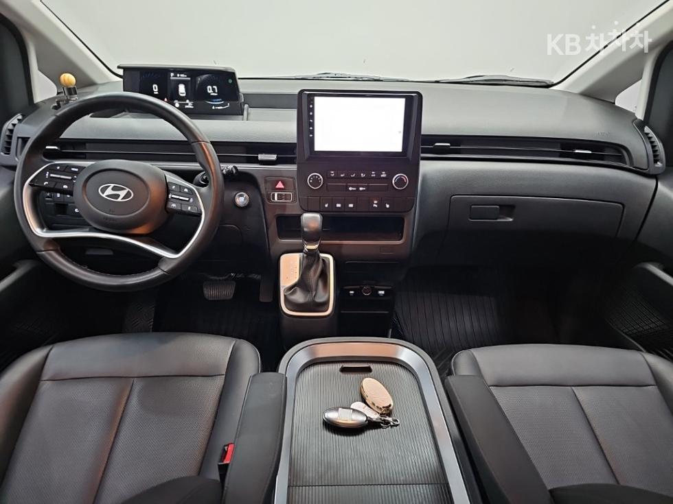 Hyundai Staria — miniaturë 7