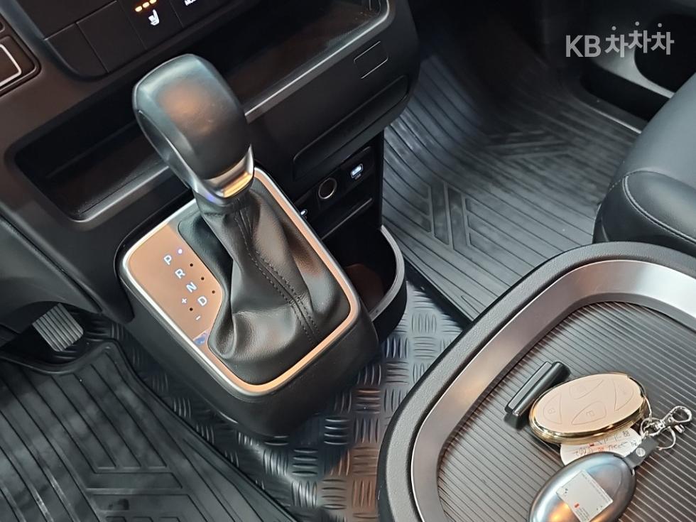 Hyundai Staria — miniaturë 8