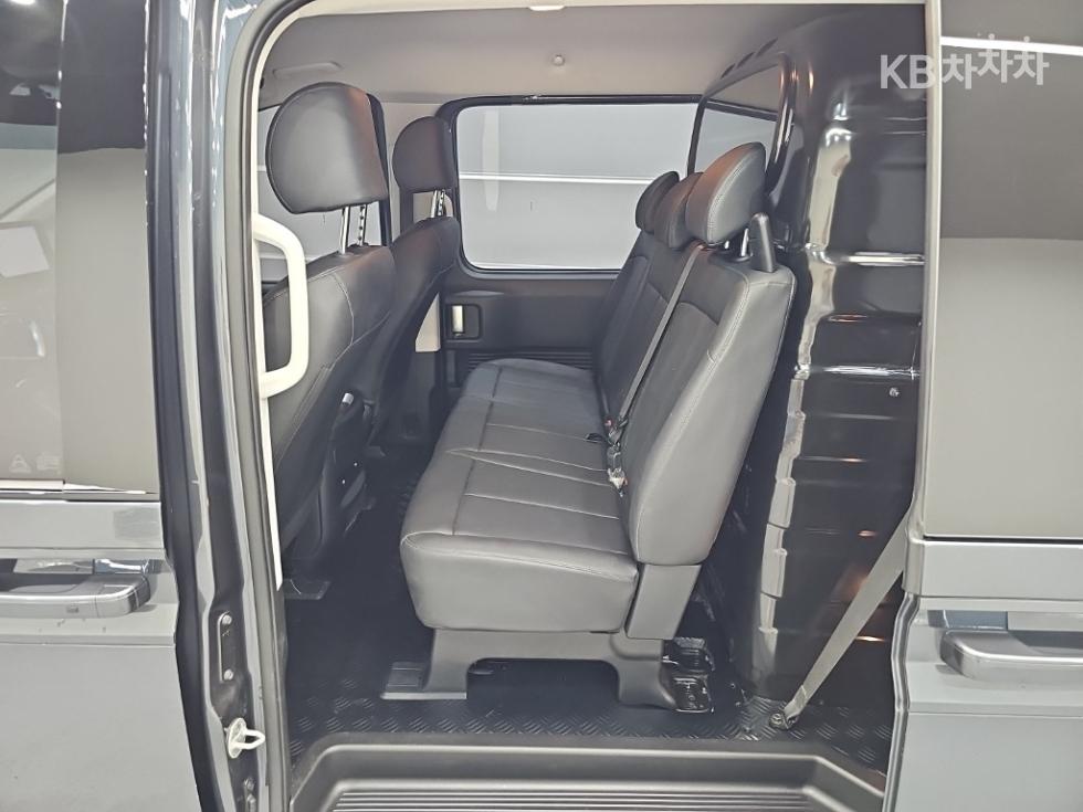 Hyundai Staria — miniaturë 12