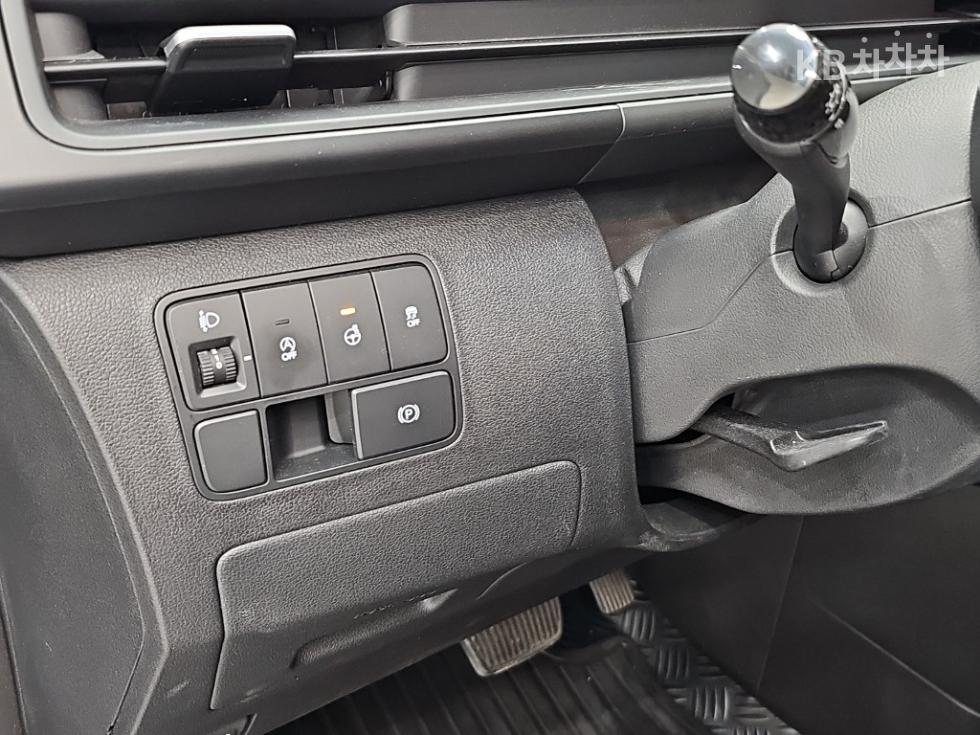 Hyundai Staria — miniaturë 16