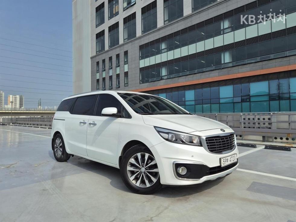 Kia Carnival — miniaturë 2