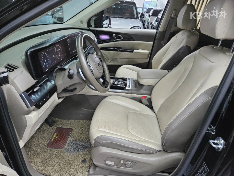 Kia Carnival — miniaturë 5