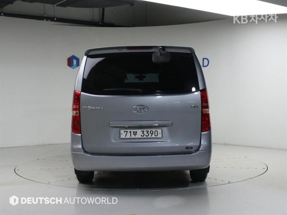 Hyundai Starex — miniaturë 4