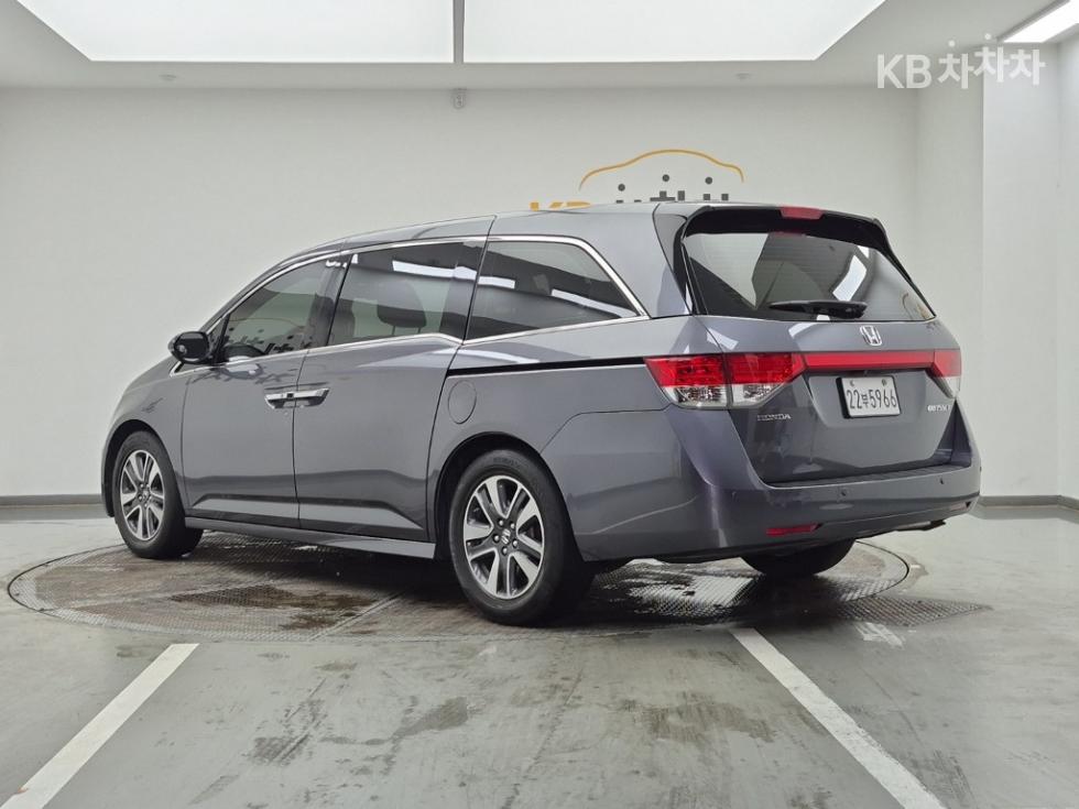 Honda Odyssey — miniaturë 3