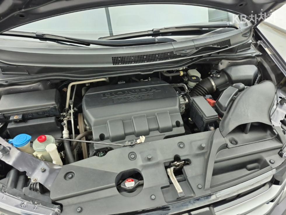 Honda Odyssey — miniaturë 6