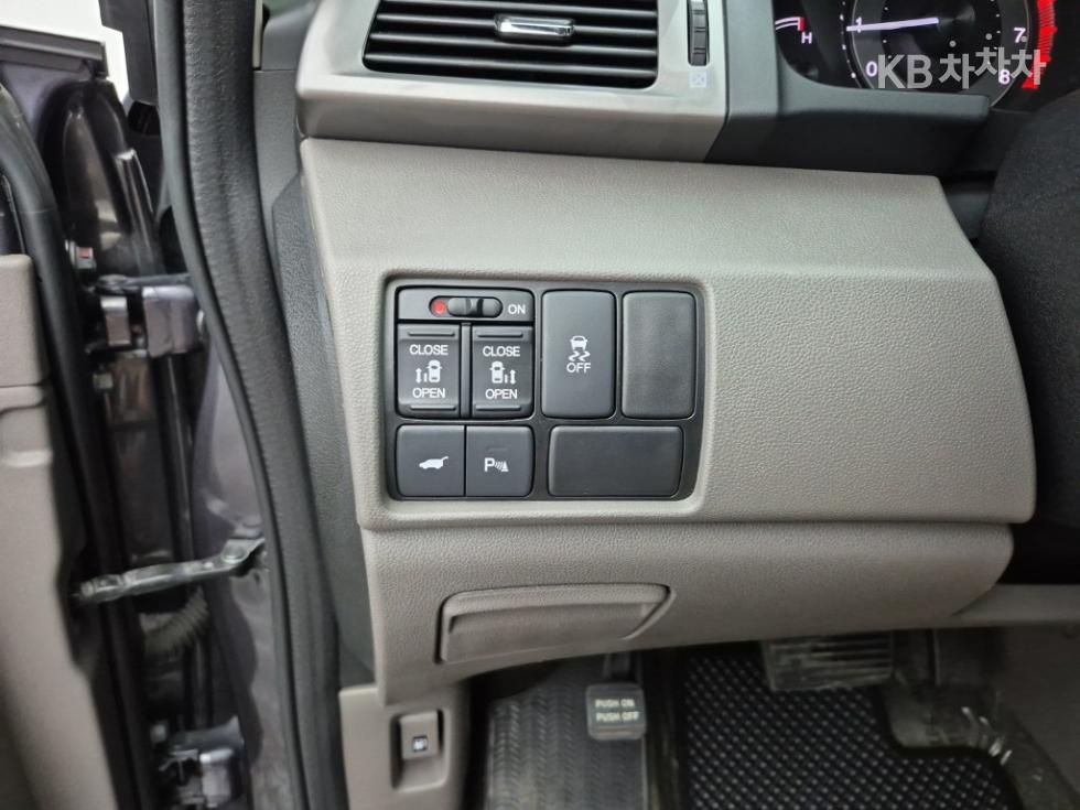 Honda Odyssey — miniaturë 18