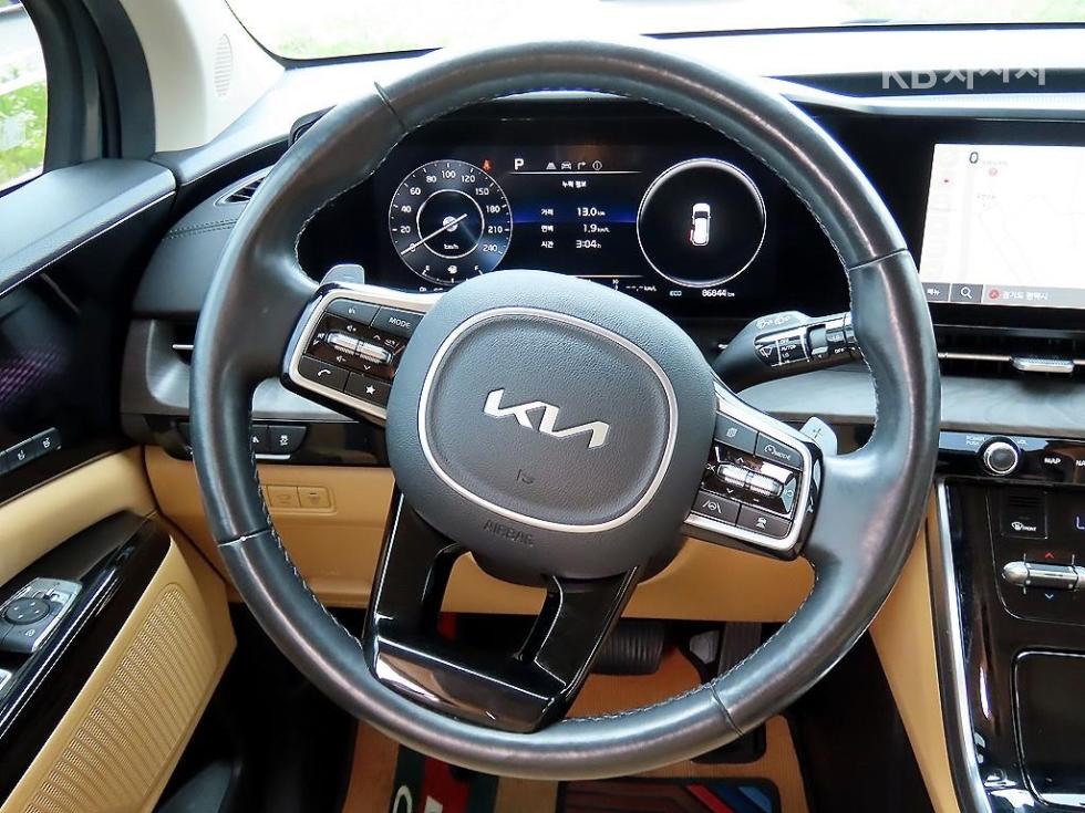 Kia Carnival — miniaturë 7