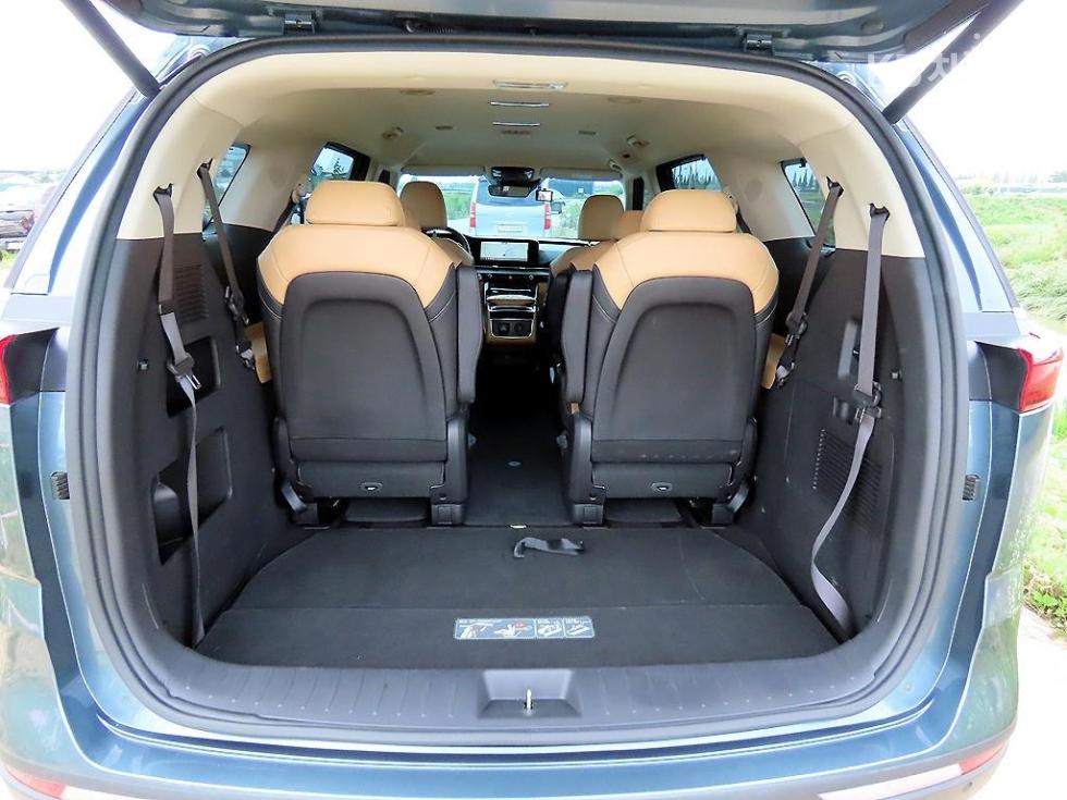 Kia Carnival — miniaturë 13