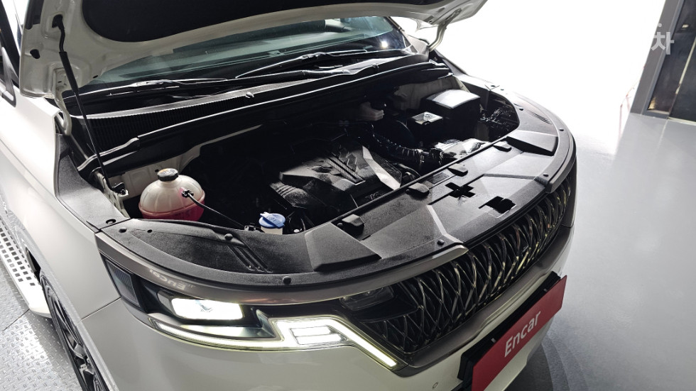 Kia Carnival — miniaturë 9