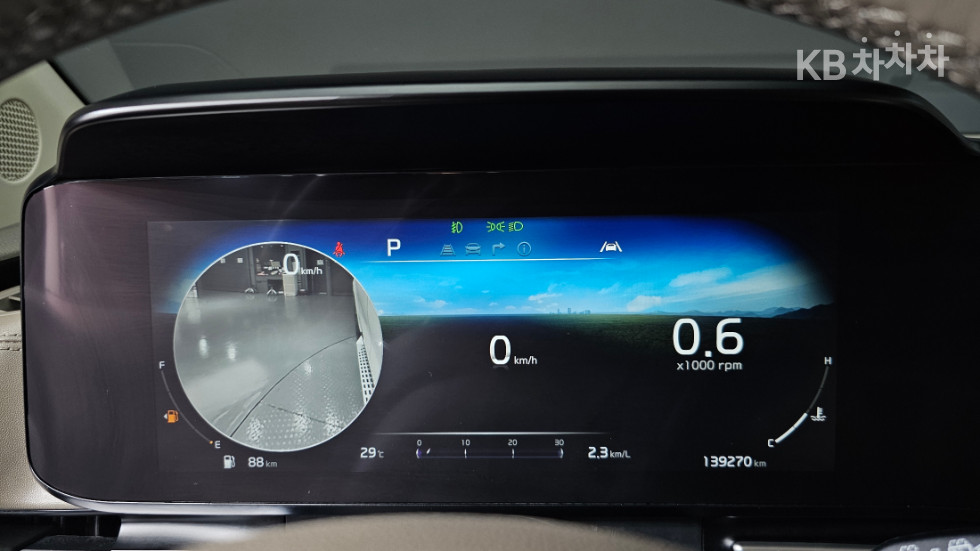 Kia Carnival — miniaturë 11