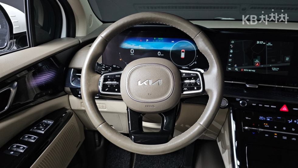 Kia Carnival — miniaturë 18