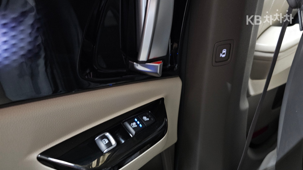 Kia Carnival — miniaturë 22