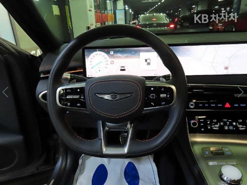 2024 Genesis GV70 photo