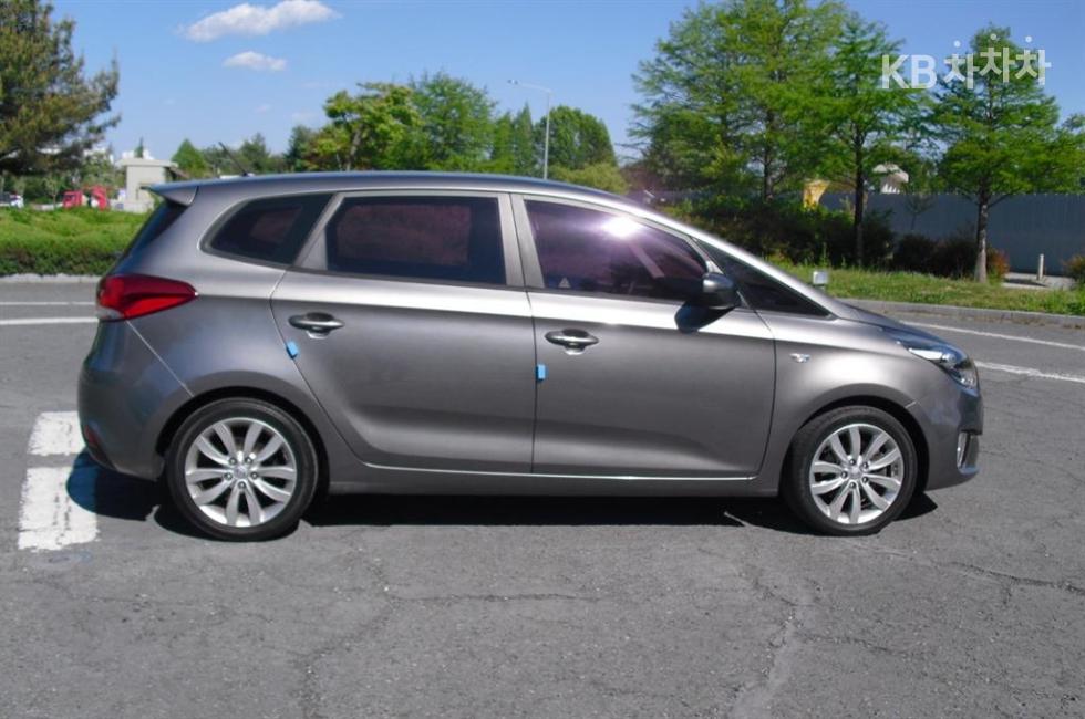 Kia Carens — miniaturë 4