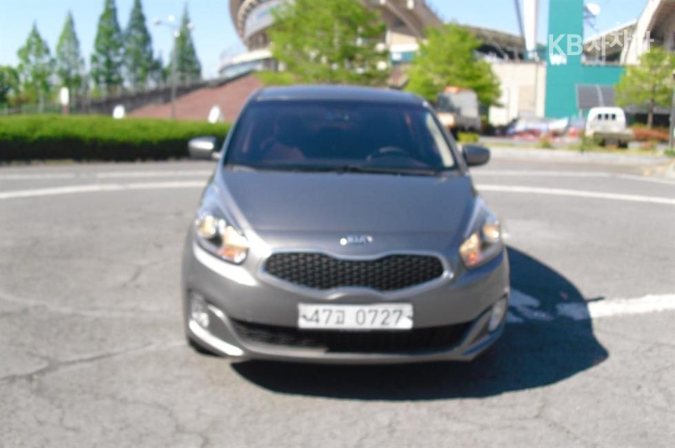Kia Carens — miniaturë 5