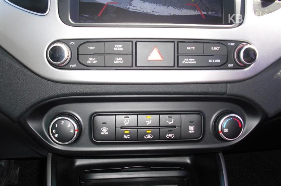 Kia Carens — miniaturë 12