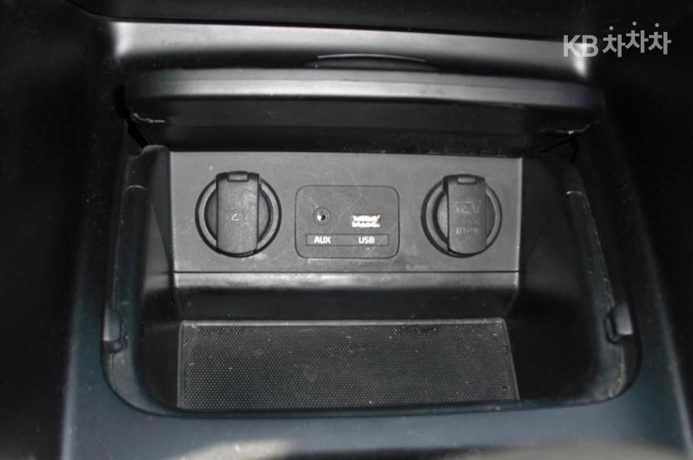 Kia Carens — miniaturë 13