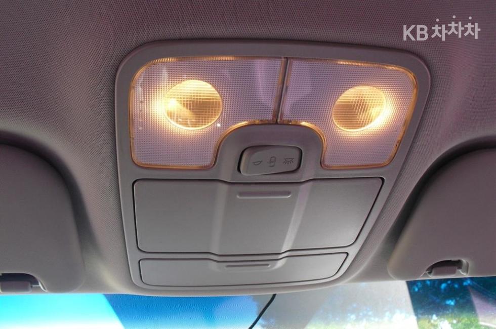 Kia Carens — miniaturë 15