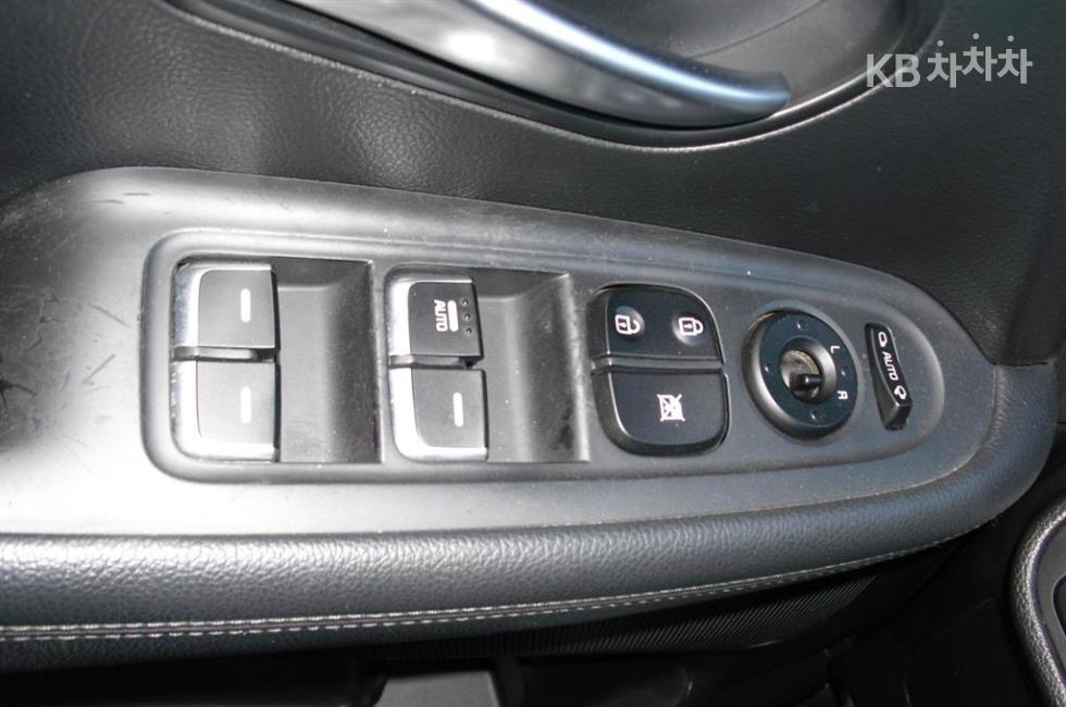 Kia Carens — miniaturë 16