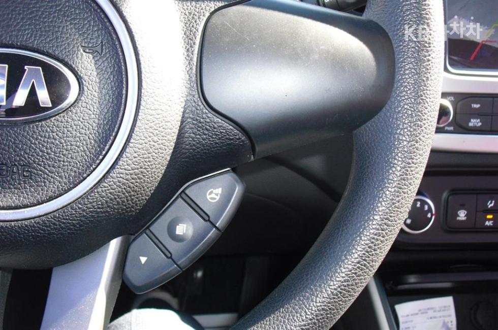 Kia Carens — miniaturë 20