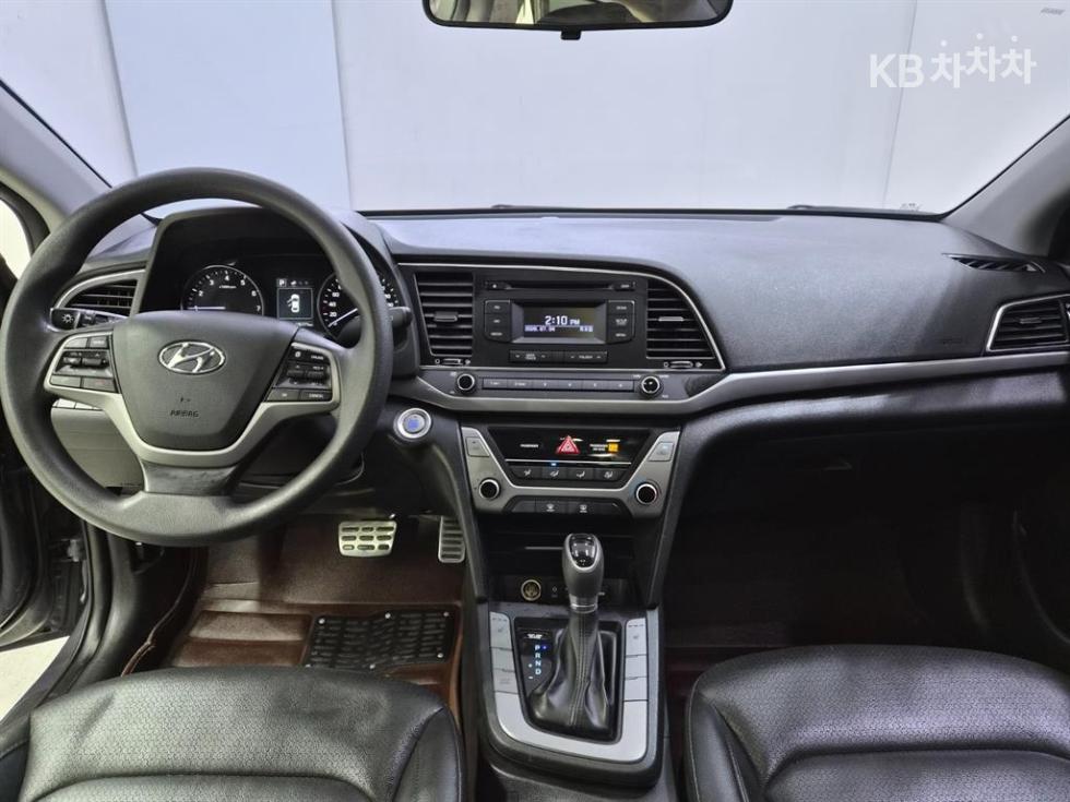 Hyundai Avante — miniaturë 8