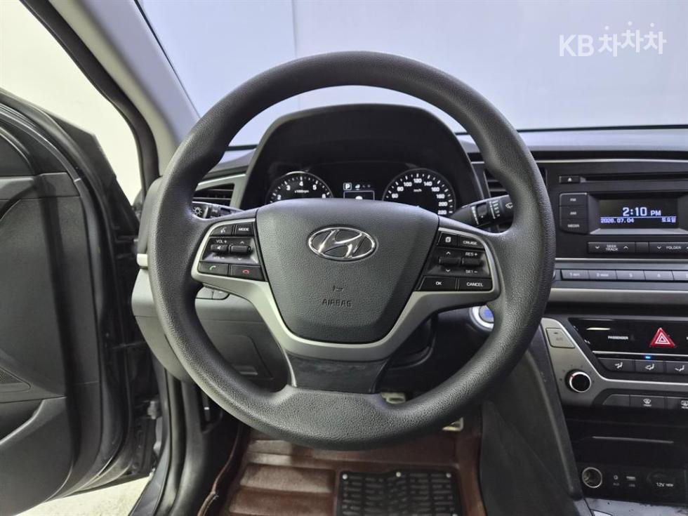 Hyundai Avante — miniaturë 9