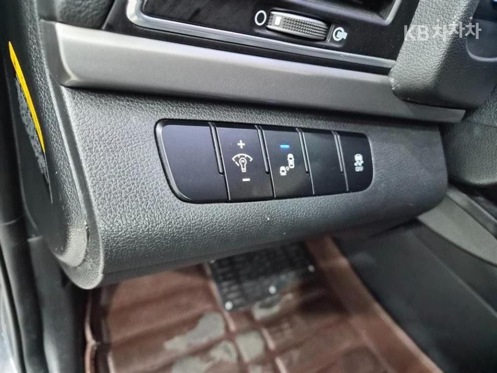 Hyundai Avante — miniaturë 12