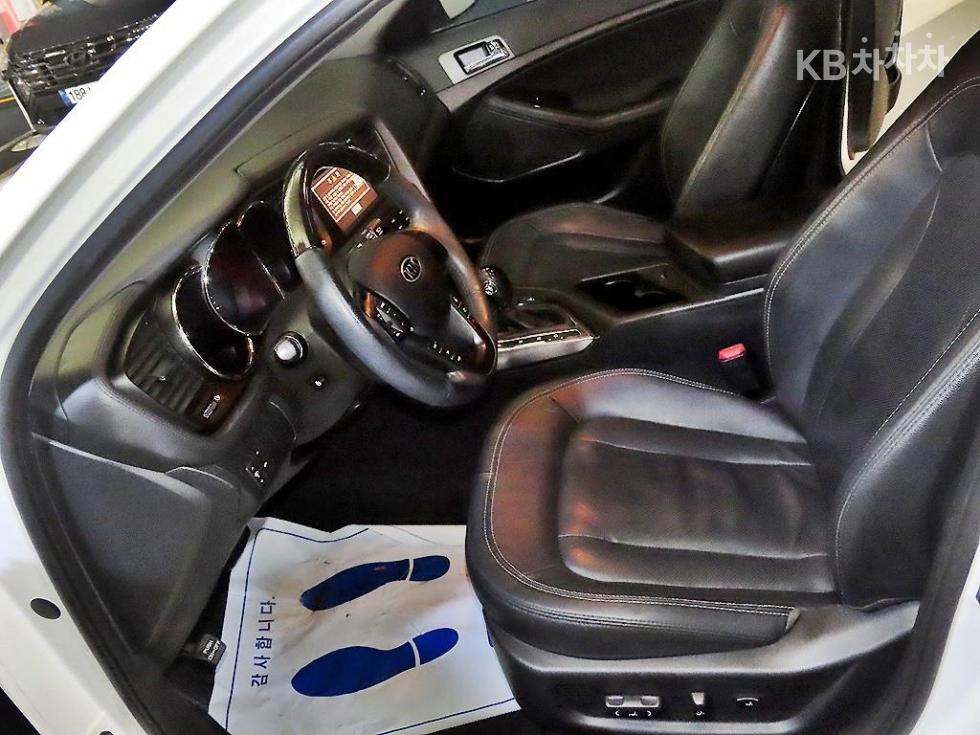 Kia K5 — miniaturë 6