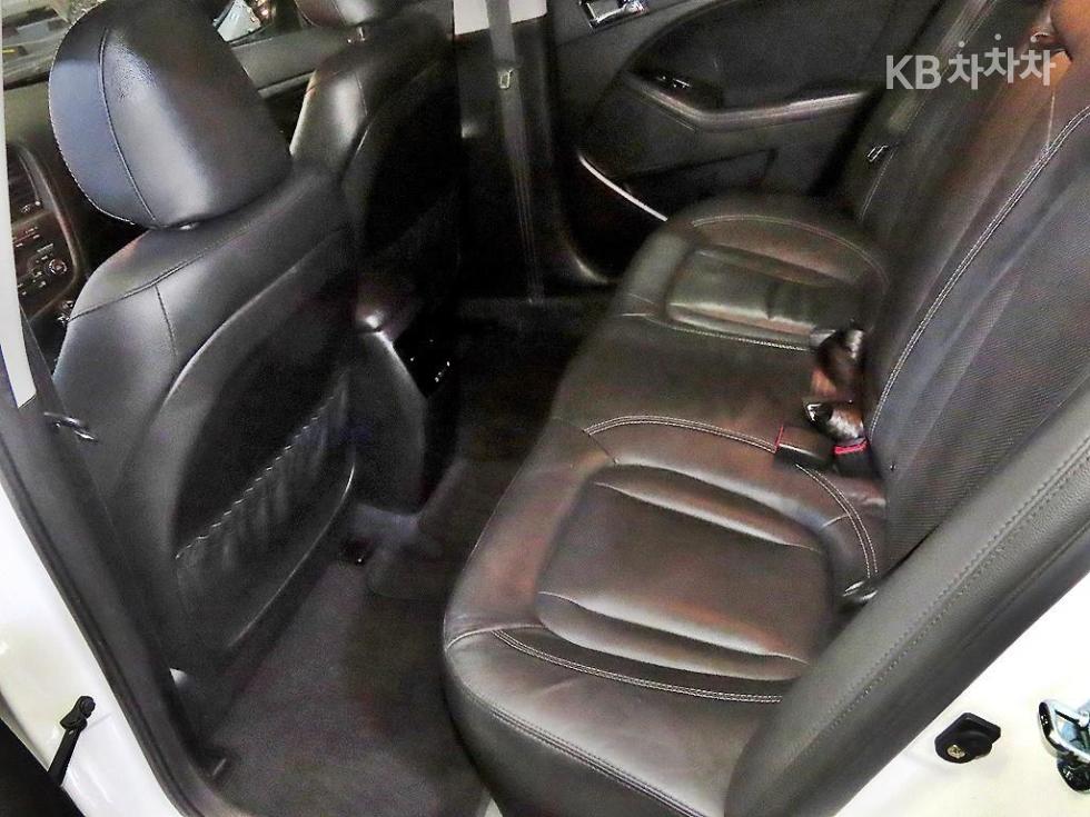 Kia K5 — miniaturë 7