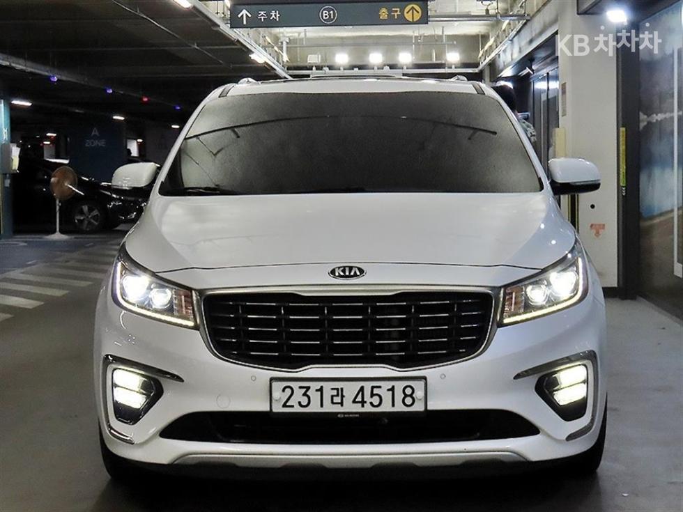 Kia Carnival — miniaturë 2