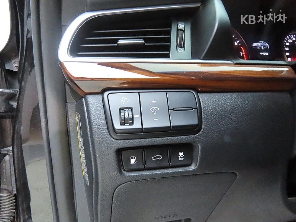 Kia K7 — miniaturë 12