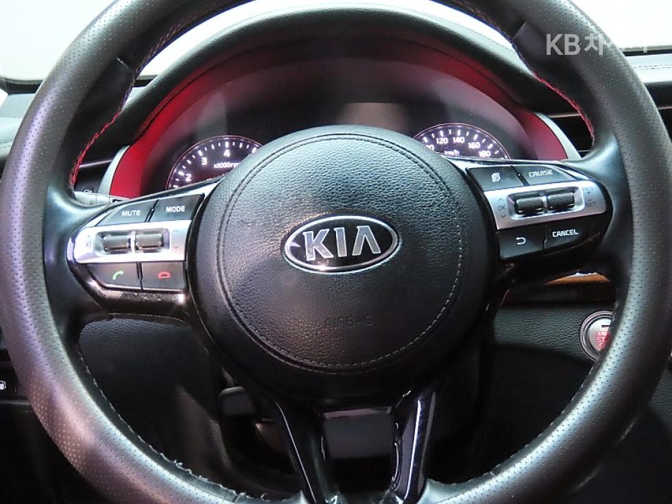 Kia K7 — miniaturë 17