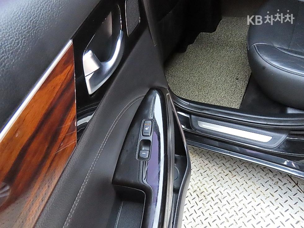 Kia K7 — miniaturë 18